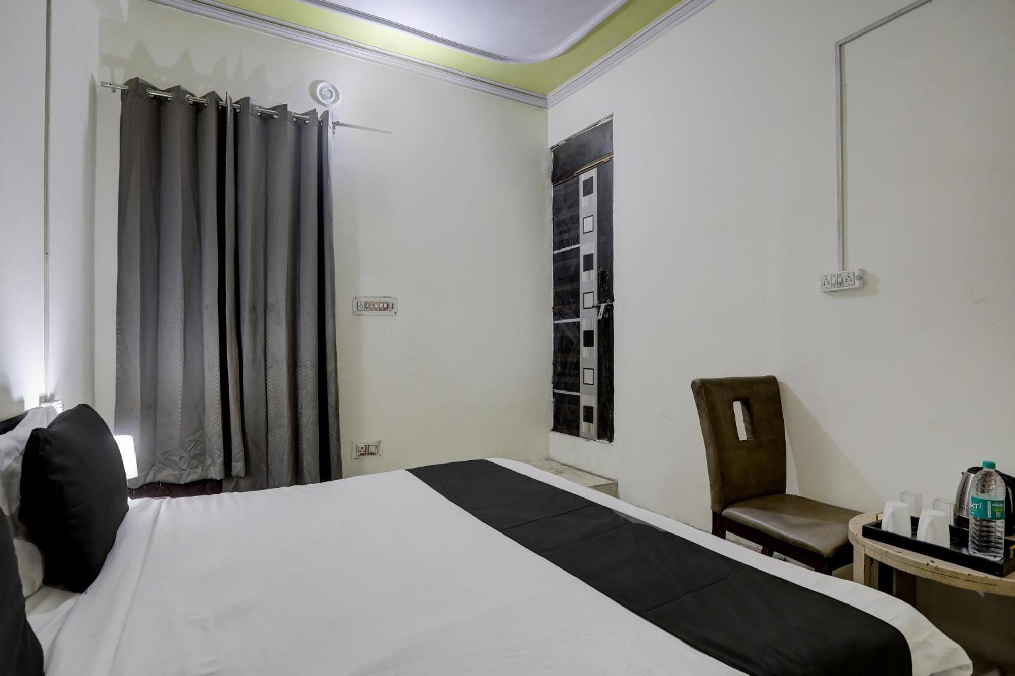 Hotel O Thirty Inns Noida Eksteriør billede